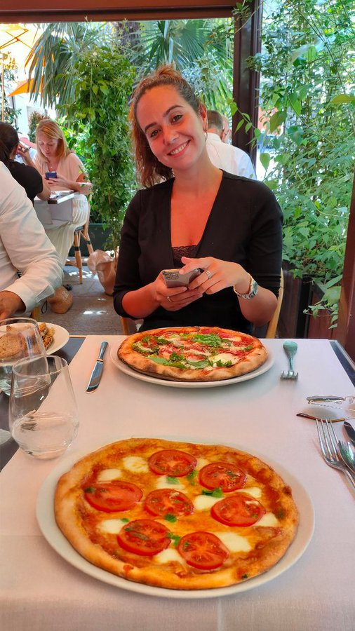 🍕Celebrating #BitcoinPizzaDay with the cheesiest, most delicious pizza ever!

  Joining the  <a href="/FlowX_Finance/">FlowX Finance 🦓</a>
 Pizza Party nothing beats pizza and crypto vibes!