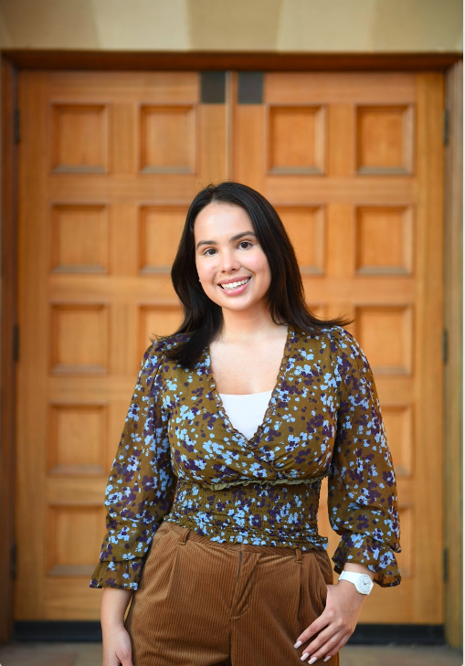 golabnow's tweet image. Congratulations to undergraduate Sofia Garza on her Science Dean’s Prize focused on studying models that recapitulate aggressive uterine carcinosarcomas. We are so proud!