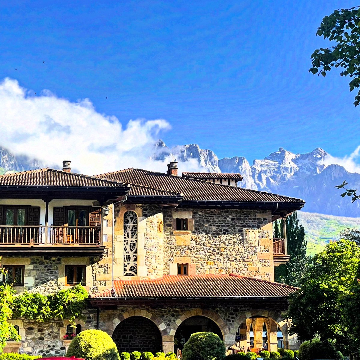NExSpain's tweet photo. Alpine Getaway.  Swiss Alps? Austrian Tyrol? Dolomiti? No.  Northern Spain. #mountains #mountainhotel #boutiquehotels #mountainlovers #NorthernSpain #SpainTout #privatetour #customtours https://t.co/AbTs50B7su