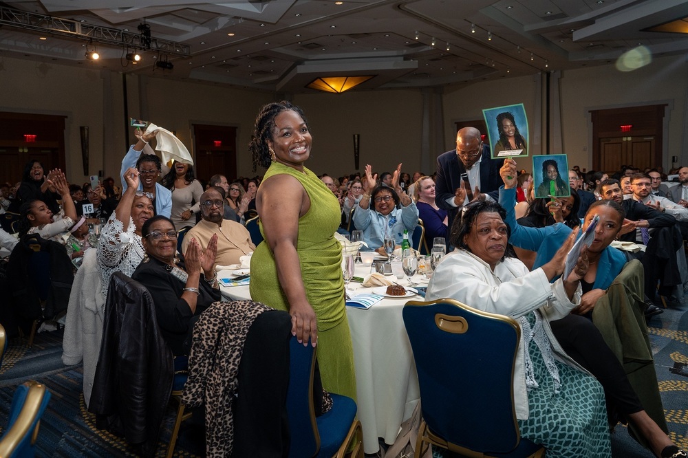 Hartford Public Schools’ 2025 Teacher of the Year is Ashantee Hyman from Milner Middle School hartfordschools.org/o/stemfisher/a…
