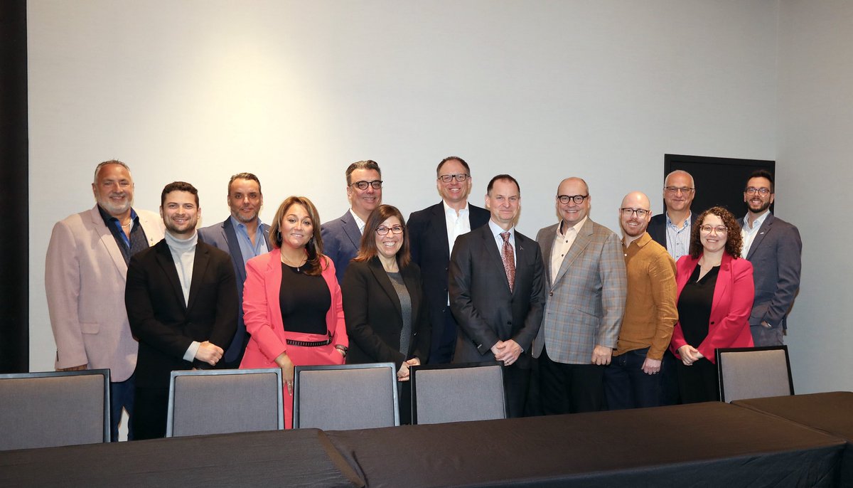 EricGirardMFQ's tweet image. Très heureux de rencontrer des entrepreneurs du comté de Beauharnois aujourd’hui avec mon collègue. Merci @CReidCAQ ainsi qu’à toute ton équipe pour une journée riche en échanges constructifs.