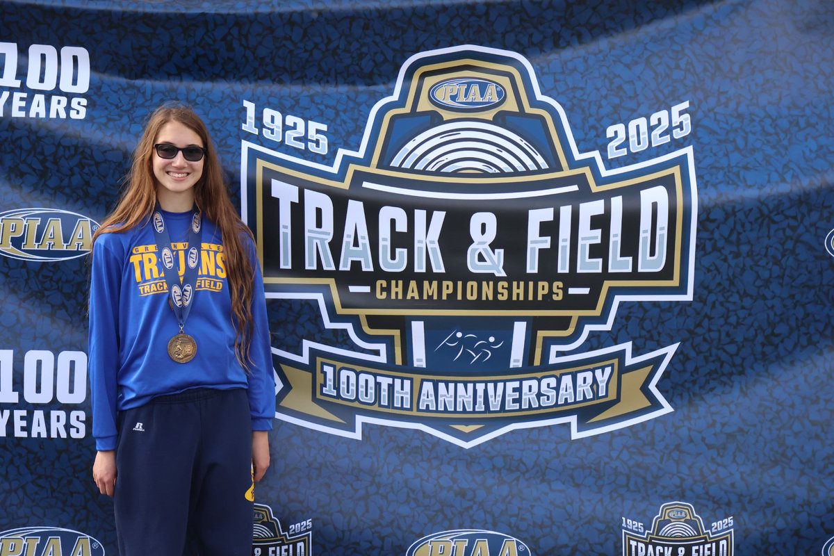 PIAA State Championships
3rd place in the 1600m
New PR of 4:56.15