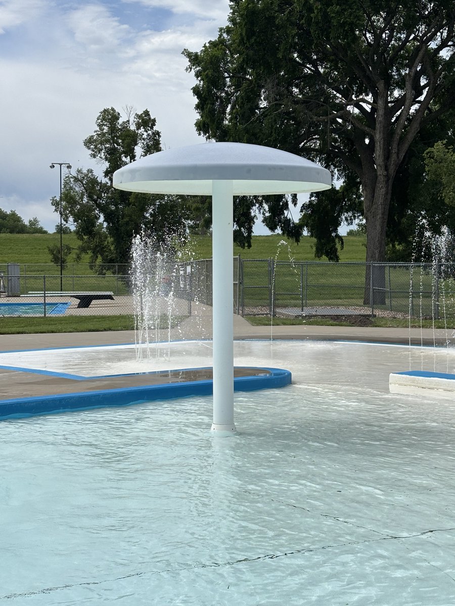 ottawaksgov's tweet image. 🚧 Ottawa Pool Update: The mushroom waterfall at the Ottawa Swimming Pool will be out of service this season due to a broken pipe under the concrete. Repairs are scheduled for fall to avoid delays in opening. Thanks for your understanding! 💦 #OttawaPool #PoolUpdate