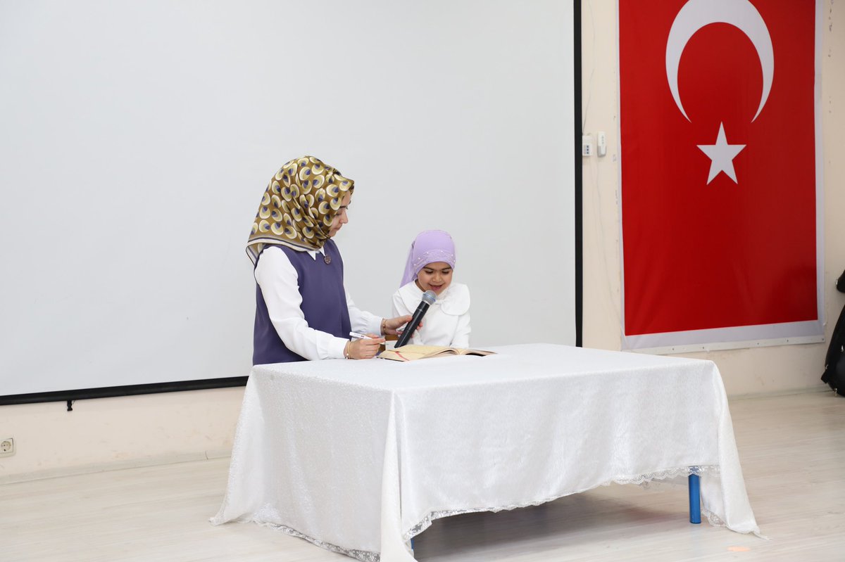Sulusaray Kaymakamlığı (@ssaraykymkmligi) on Twitter photo Kaymakamımız Sayın Emre ARSLAN, İlçe Müftülüğümüzce düzenlenen 4-6 yaş arası Kur’an Kursu kapanış programına katıldı.
<a href="/emre_arslan25/">Emre Arslan</a> Kaymakamımız Sayın Emre ARSLAN, İlçe Müftülüğümüzce düzenlenen 4-6 yaş arası Kur’an Kursu kapanış programına katıldı.
<a href="/emre_arslan25/">Emre Arslan</a>