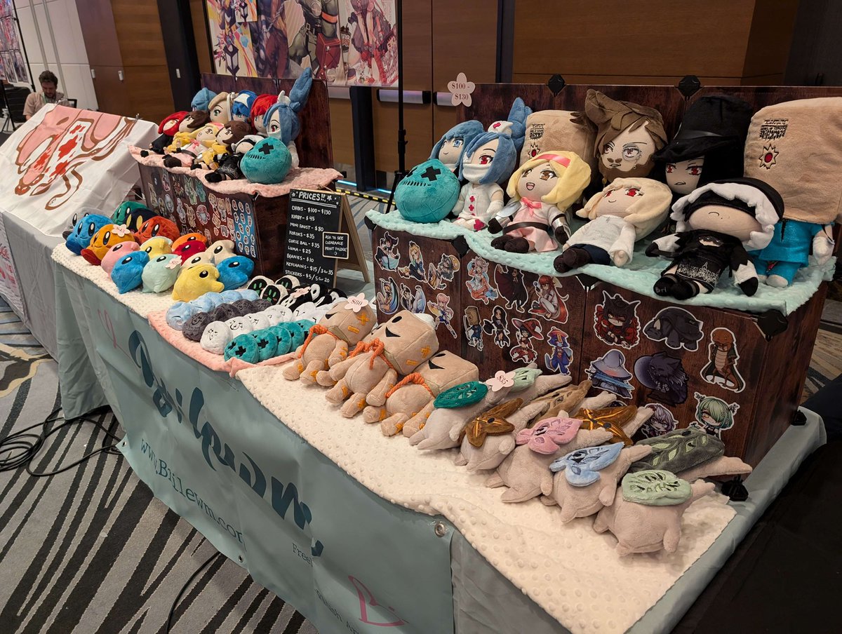 brilewms's tweet photo. Hiii day 1 of combobreaker has begun! @Dojipan will be selling my plushies and their stickers and charms! Come say hiiiii 

*limited stock available* https://t.co/23un80QTMz