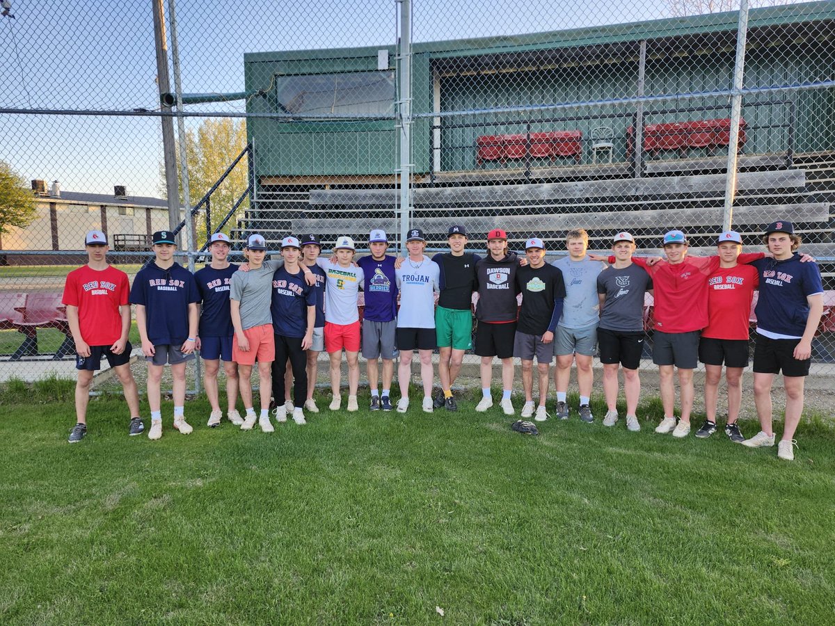 Some familiar faces made an appearance at practice last night. Great to have you come join practice.