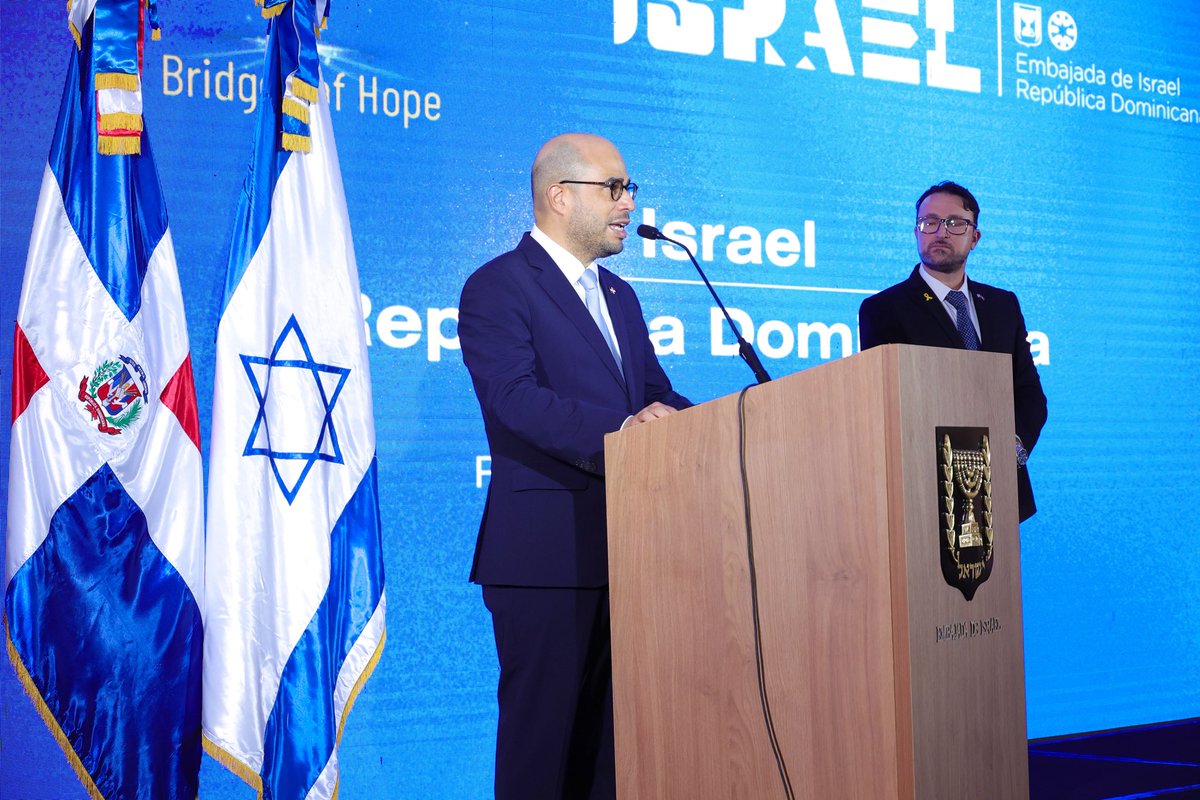Fue para nosotros un gran honor realizar la conmemoración del 77º aniversario de la independencia del Estado de Israel en un emotivo encuentro bajo el lema “Puentes de Esperanza”, acompañados de distinguidos amigos y aliados.

Nuestro embajador, Sr. Raslan Abu Rukun, resaltó la