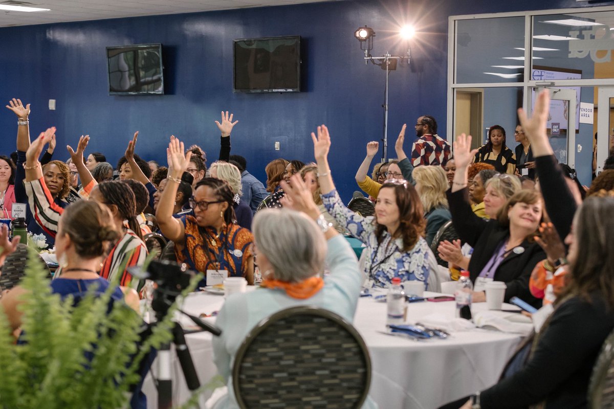 Ladies, raise your hand if you already have your ticket?!? 
Today is the last day to register online. You don’t want to miss a moment from this conference! Get your ticket today virginianetwork.org/annual-confere…

#HigherEd #WomeninHigherEd #HigherEdConference #VirginiaNetwork