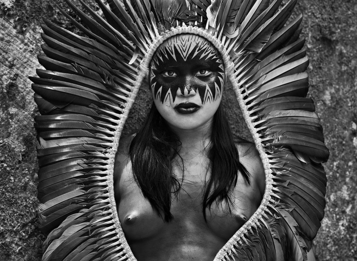 franch_laura's tweet photo. Hoy ha muerto Sebastião Salgado, uno de los mejores fotógrafos del mundo. Con su mirada cruda y directa al alma, reivindicó sobre todo la protección a los pueblos indígenas de Brasil, los guardianes de la selva amazónica y de una inestimable herencia de la humanidad.

👇🏻 Ver más. https://t.co/qjlckRk0An