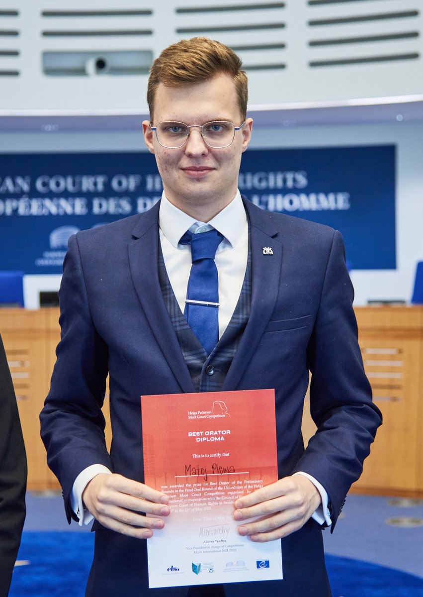 ECHR CEDH (@echr_cedh) on Twitter photo 👏 Félicitations au meilleur orateur du concours Helga Pedersen.
▶️Matěj Plewa
Son éloquence et ses compétences en matière de plaidoirie se sont véritablement distinguées.
Cette reconnaissance bien méritée s'accompagne d'un stage au Bureau de liaison du <a href="/coe/">Council of Europe</a> à Bruxelles. 👏 Félicitations au meilleur orateur du concours Helga Pedersen.
▶️Matěj Plewa
Son éloquence et ses compétences en matière de plaidoirie se sont véritablement distinguées.
Cette reconnaissance bien méritée s'accompagne d'un stage au Bureau de liaison du <a href="/coe/">Council of Europe</a> à Bruxelles.
