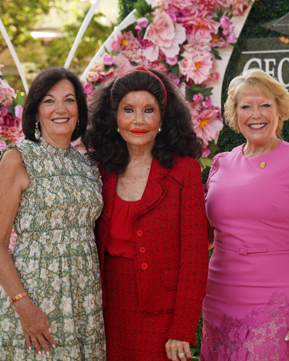 snowscholarship's tweet image. 🦋A Magical Day in the Garden of Dreams! Every ticket sold sponsored Scholar Packs for our incoming 2025 #SnowScholars. These packs are filled with dorm essentials, school supplies, and everything else our Scholars need to step into their first semester of college!