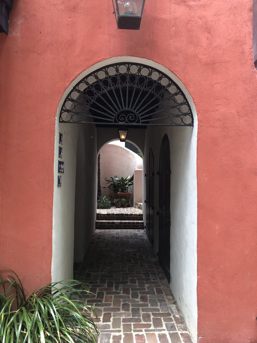 CarolopolisTRE's tweet image. Got bored and walked to Catfiddle Street.
