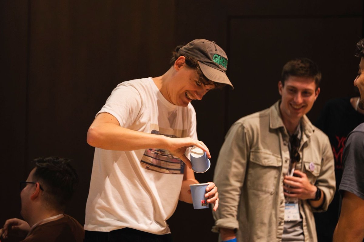guadalindie's tweet image. Jan Willem & Kitty Calis’ workshop at #Guadalindie25 was... incredible. Over 100 people experimented and created fun games with just a few materials. It wasn’t recorded, but these pictures show how fun, inspiring, and innovative it was!