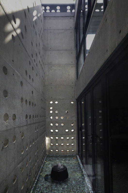 4AAAAart's tweet photo. Amore - Omor Residence by Shatotto

Nikunjo, Bangladesh 🇧🇩 https://t.co/VoyvwPNRjw