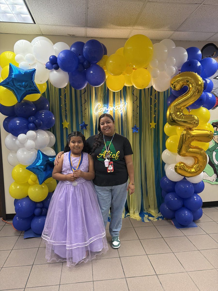 Chambers Counselor (@chamberscounsel) on Twitter photo Mentor moments happening this week..😊 #MentoringMatters <a href="/zysolis/">Zansia Solis</a> <a href="/MontgomeryErik/">Jason Montgomery</a> <a href="/dulce_villegas3/">MrsVillegas</a> Mentor moments happening this week..😊 #MentoringMatters <a href="/zysolis/">Zansia Solis</a> <a href="/MontgomeryErik/">Jason Montgomery</a> <a href="/dulce_villegas3/">MrsVillegas</a>