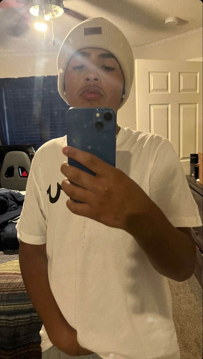 Brandonnn800's tweet photo. me https://t.co/f7lYogoiYb