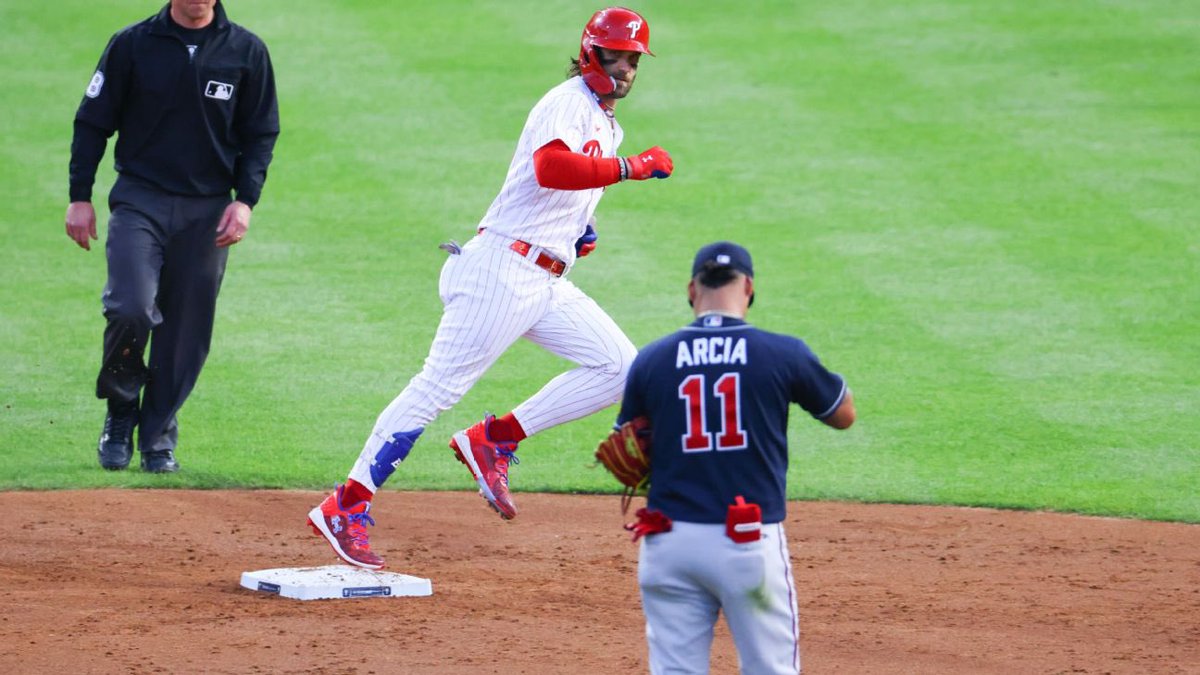 ArcainiLuke's tweet photo. Orlando Arcia was DFA’d by the Braves https://t.co/0cXIeHM30i