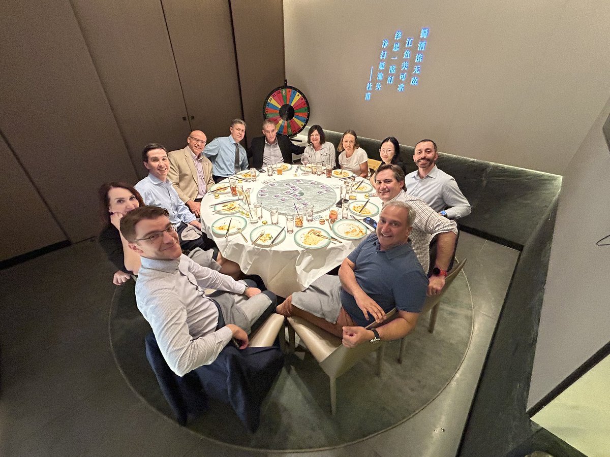 Rebecca Campbell (@rebeccampbell50) on Twitter photo From a few weeks ago…last Campbell/Campbell major case at CCF and <a href="/SCampbellMDPhD/">Steve Campbell, MD, PhD</a> goodbye dinner 💙💚 From a few weeks ago…last Campbell/Campbell major case at CCF and <a href="/SCampbellMDPhD/">Steve Campbell, MD, PhD</a> goodbye dinner 💙💚