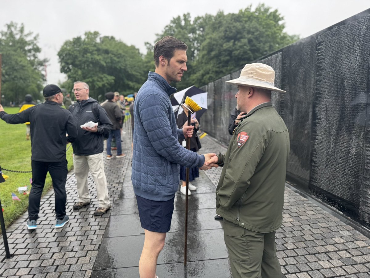 Yesterday, members of the For Country Caucus came together to clean the Vietnam Veterans Memorial Wall in solemn preparation for Memorial Day. 

As veterans serving in Congress, we stand united in service to those who gave their lives for our country.