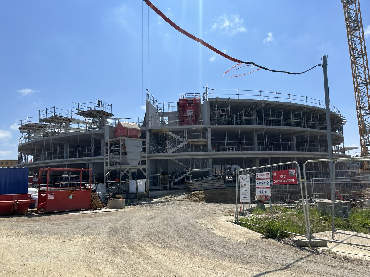 Déplacement avec Patrick Marengo aux Sables d’Olonne. Présentation de la thalassothermies, du chantier de l’Aréna qui réunit des espaces culturels et sportifs. Des idées pour construire l’agglomération de Royan de demain. Merci aux équipes de <a href="/YannickMOREAU/">Yannick MOREAU</a>  pour leurs accueils