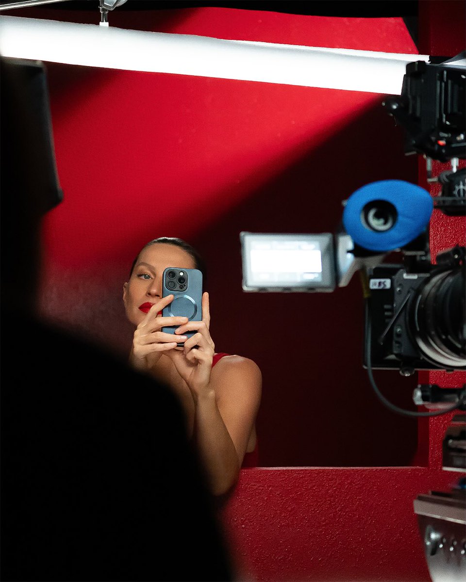 📷| Gisele Bündchen para Vivara especial Dia dos Namorados.