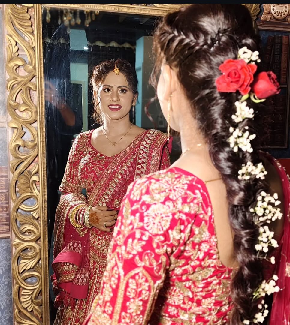 AruWellness's tweet photo. Party-Ready &amp; Picture-Perfect! ✨
Bridal ki gorgeous Bhabhi ka stunning Party Makeup look! 💄👑
Glam by Aru Wellness – because every special guest deserves that unforgettable glow ✨💫💛

#PartyMakeup ✨ #GlamLook 💋 #MakeupByAruWellness 💄 #WeddingGuestMakeup 💫 #BhabhiGoals https://t.co/xuWEfVeBES