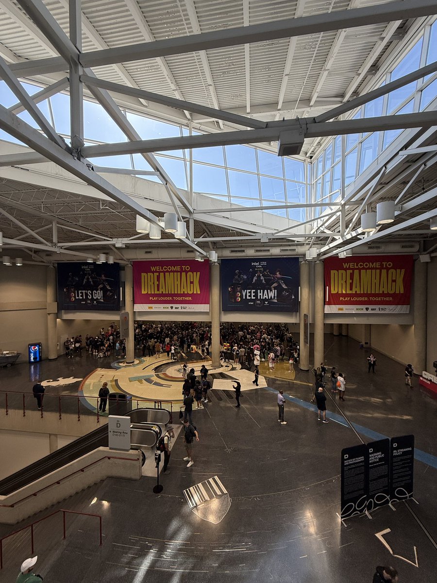 Day 1 hype #DreamHack