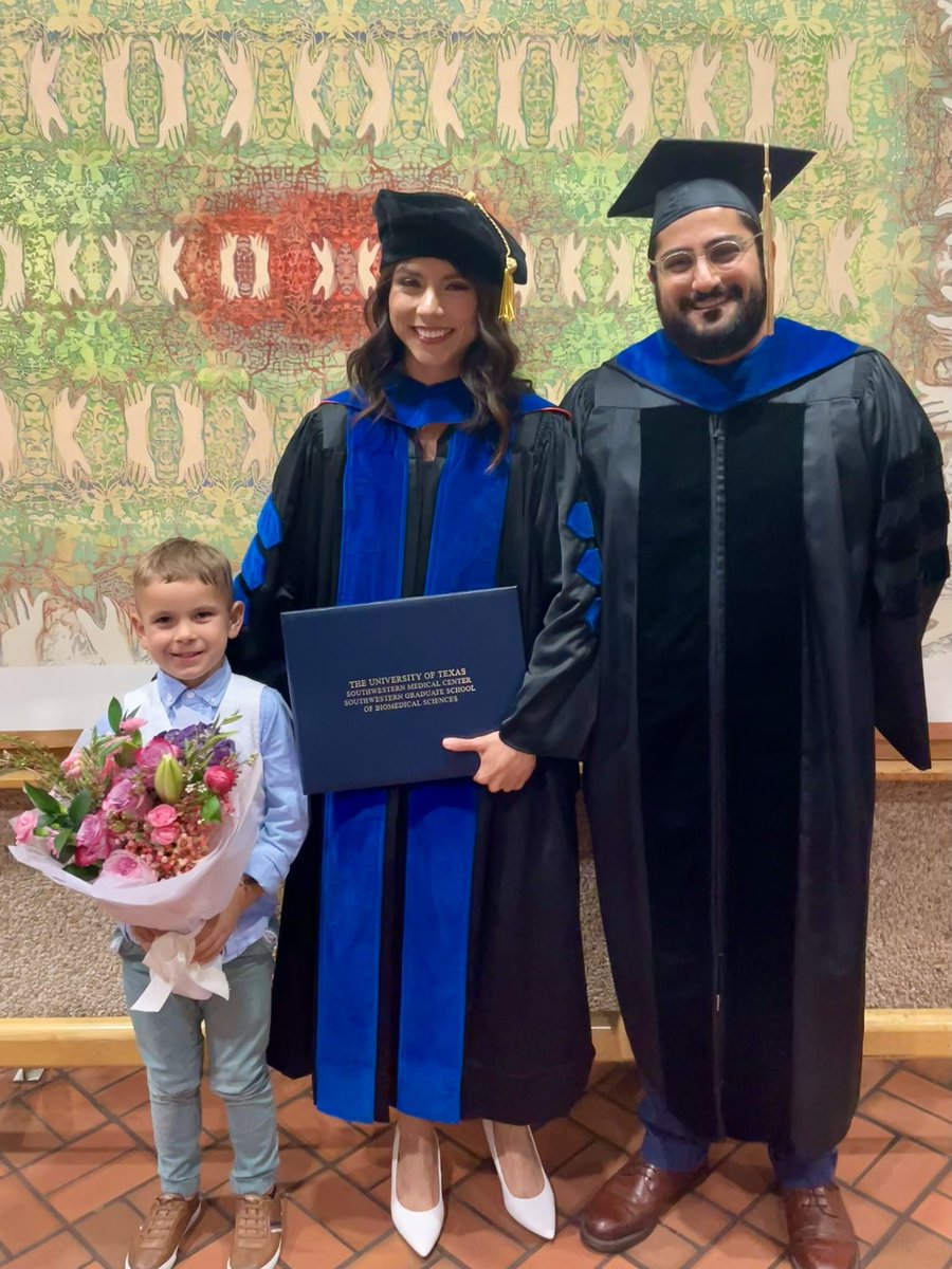 Heankel Lyons (@heankel_) on Twitter photo A few memories from commencement last night. Thank you <a href="/bsabari/">Ben Sabari</a> <a href="/UTSWMedCenter/">UT Southwestern Medical Center</a> and my family and friends for being there during such a special moment! A few memories from commencement last night. Thank you <a href="/bsabari/">Ben Sabari</a> <a href="/UTSWMedCenter/">UT Southwestern Medical Center</a> and my family and friends for being there during such a special moment!
