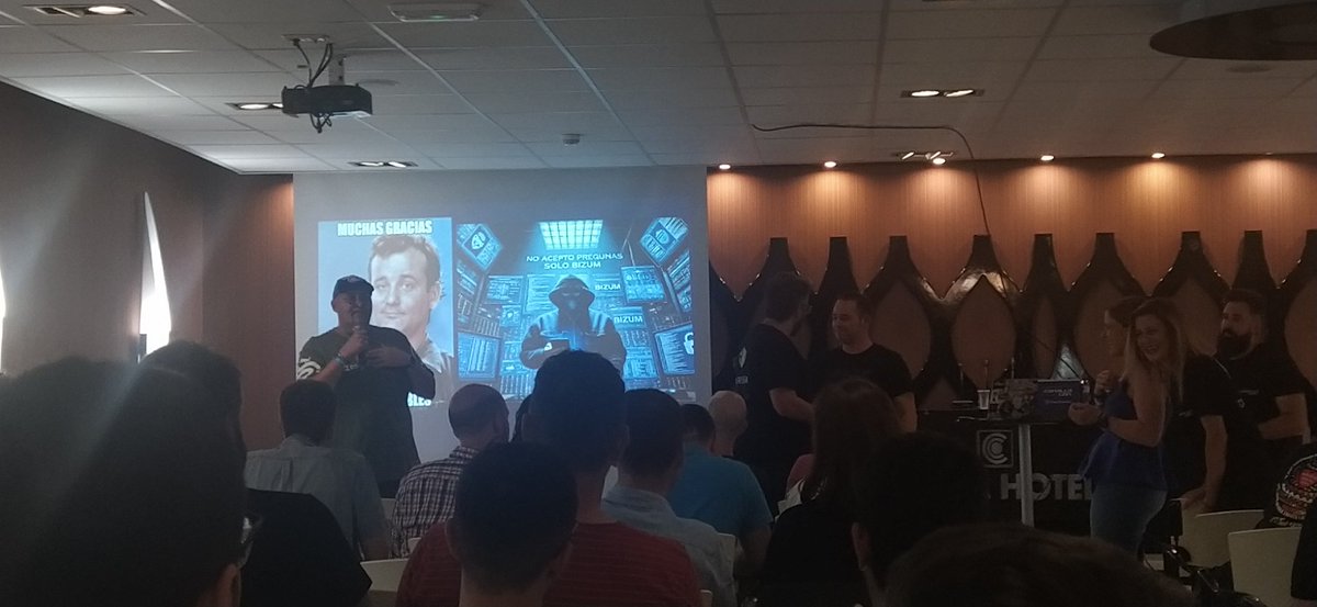 En la canalla con. Mañana mas