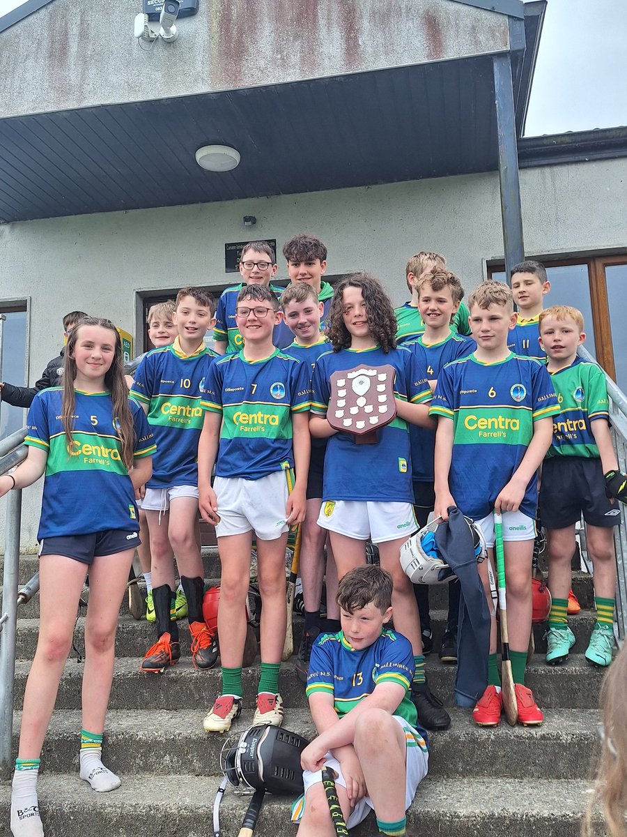 BishopHartyNS's tweet photo. Congratulations to this bunch on an incredible hard-fought win over Toomevara in today’s U13 hurling final! They were absolutely superb in a thrilling match that went right down to the wire.
Well done to both teams - the future is bright @ToomeGAA @Toomecamogie @NenaghGuardian https://t.co/J3do0xbS12
