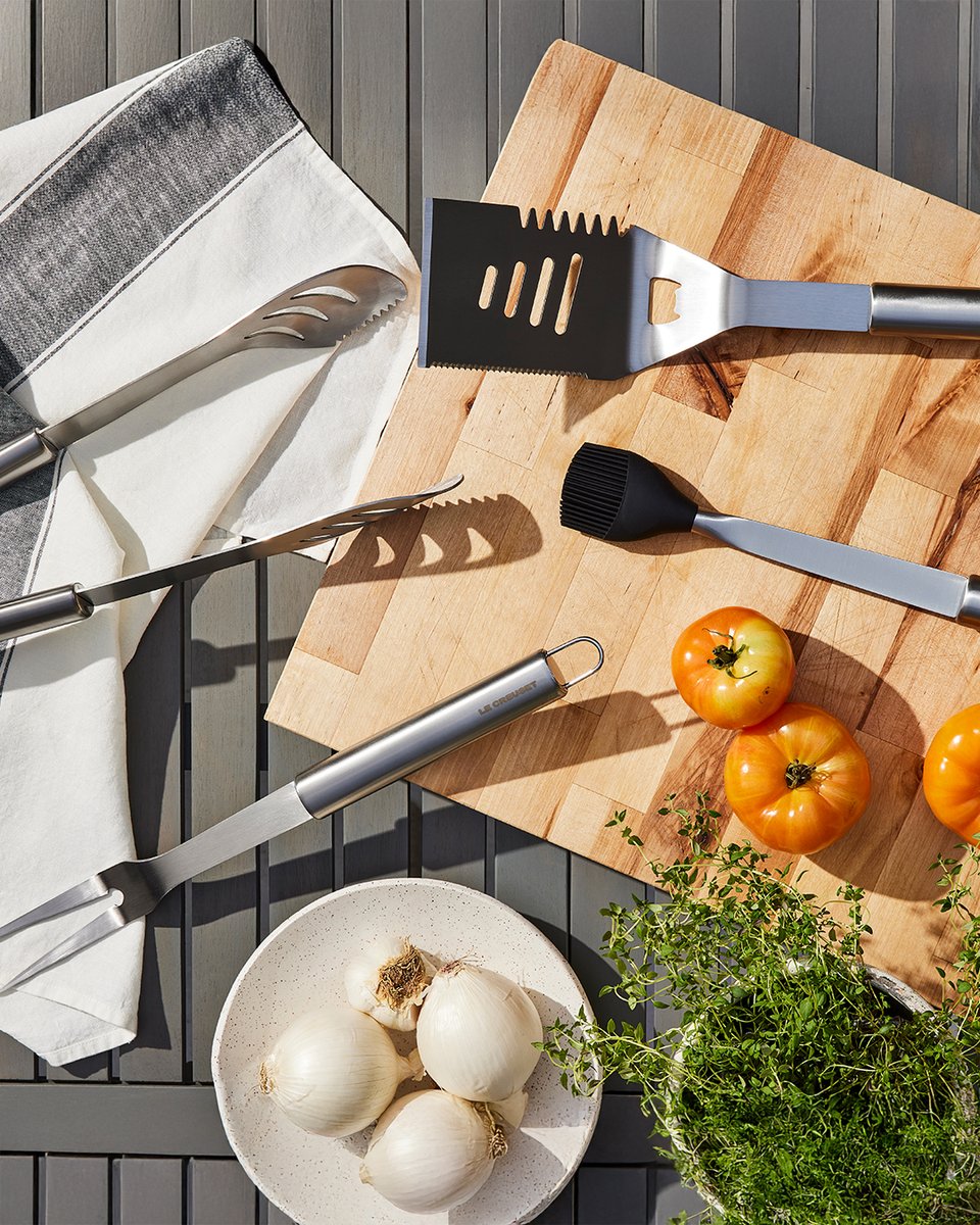 Nothing says 'bank holiday' like the smell of the BBQ 🔥🍔
Whether you're hosting or just soaking up the sun, our BBQ Outdoor collection, complete with Acacia Carving Board and essential grill tools, has everything you need to make the most of the weekend.