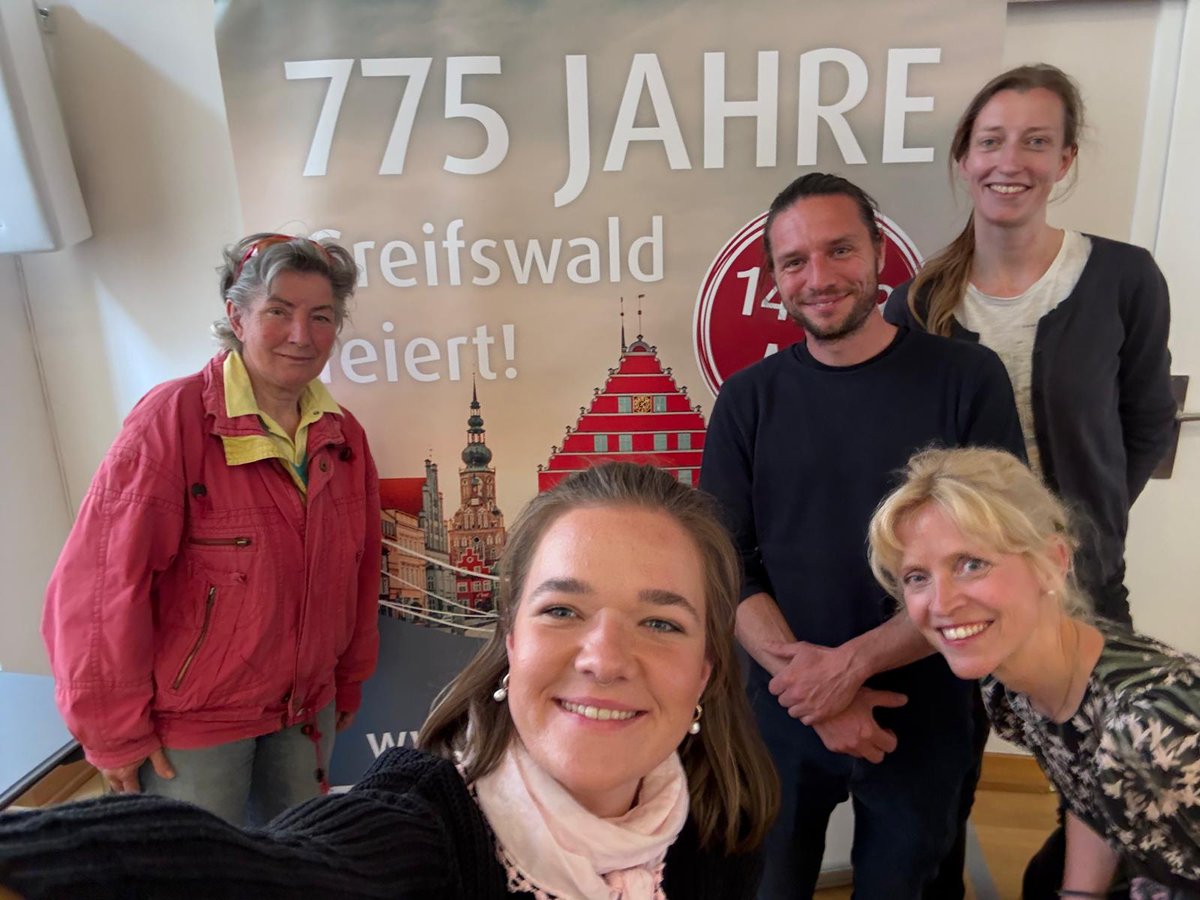 Eva-Lotta Brakemeier (@evalottabra) on Twitter photo Engagieren, Akzeptieren, Selbstfürsorge – Mit dem Fahrrad gegen Klimaangst?🚴♀️
Im Rahmen des Stadtradelns habe ich mit <a href="/SarahStapel6/">Sarah Stapel</a> einen Vortrag gehalten zu den psychischen Auswirkungen der Klimakrise & wie ein aktiver, nachhaltiger Lebensstil diesen etwas entgegensetzen kann💬 Engagieren, Akzeptieren, Selbstfürsorge – Mit dem Fahrrad gegen Klimaangst?🚴♀️
Im Rahmen des Stadtradelns habe ich mit <a href="/SarahStapel6/">Sarah Stapel</a> einen Vortrag gehalten zu den psychischen Auswirkungen der Klimakrise & wie ein aktiver, nachhaltiger Lebensstil diesen etwas entgegensetzen kann💬