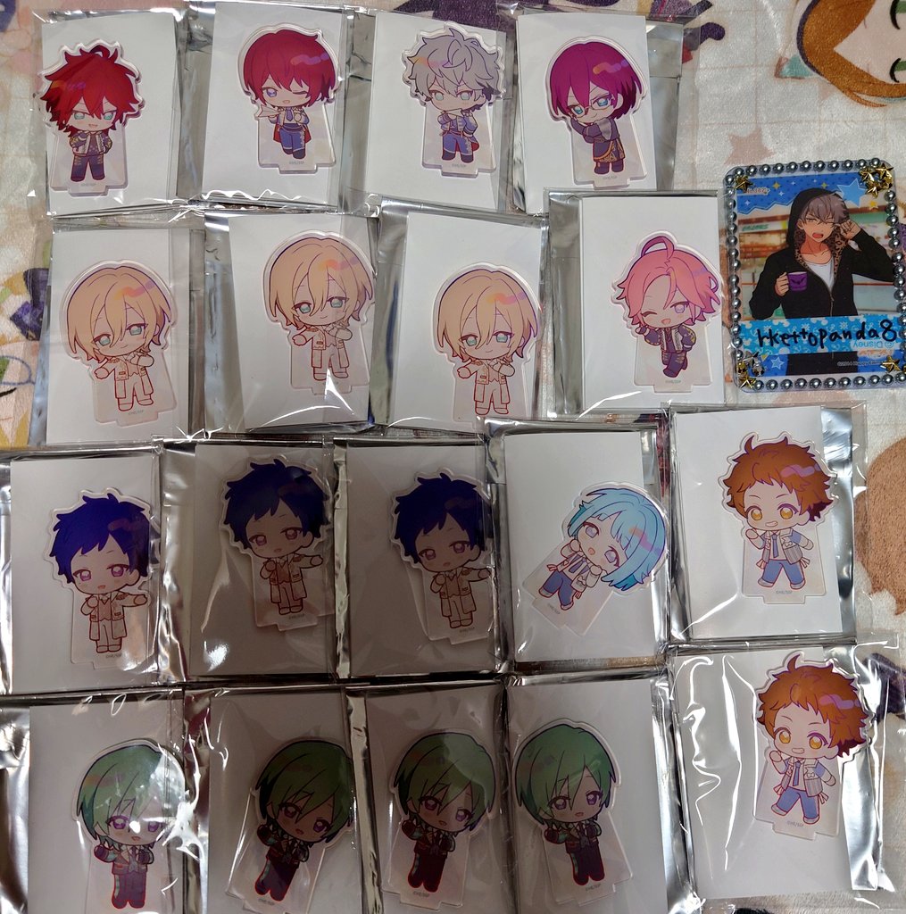 rkettopanda8's tweet image. 【交換/譲渡】
あんさんぶるスターズ/あんスタ/アニカフェ/キッチンカー/ホリデー/スタフォニ
譲∶
ホリデー→千秋2.奏汰2.忍.渉2.蓮見.鉄虎◯.神崎◯.スバル.茨☆.神崎◯.司☆.弓弦◯.鬼龍.(画像にありませんが)滝
スタフォニ→司☆泉☆茨☆英智3.こはく.弓弦3◯.創.光2◯.巽4
→