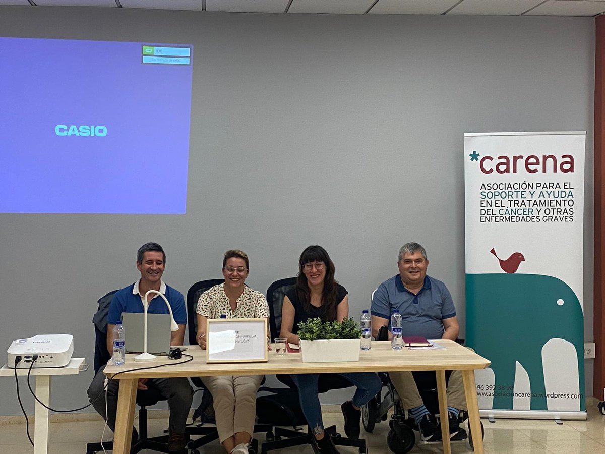 En las Jornadas de Puertas abiertas. La importancia de la atención multidisciplinar en pacientes con ELA #finaldevida #fundlacaixa #asociacioncarena #adelaasociacion #EnfermedadesAvanzadas