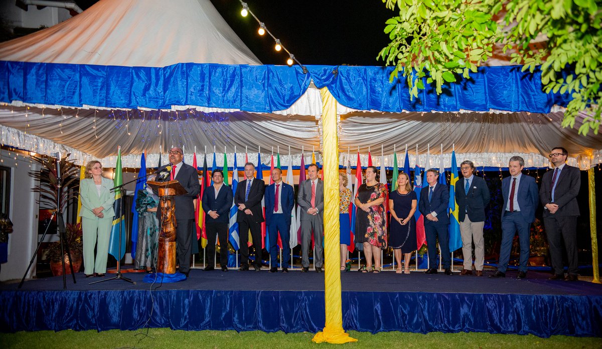 hellen_sisya's tweet photo. Celebrating #EuropeDay2025 and 50 years of longstanding partnership between Tanzania and the European Union (EU), a testament to shared values and mutual progress.
Here's to continued collaboration for a brighter and more inclusive future.
🇹🇿 🇪🇺
#EuropeDay2025 #IGotThePower https://t.co/s8FP1Y48GB