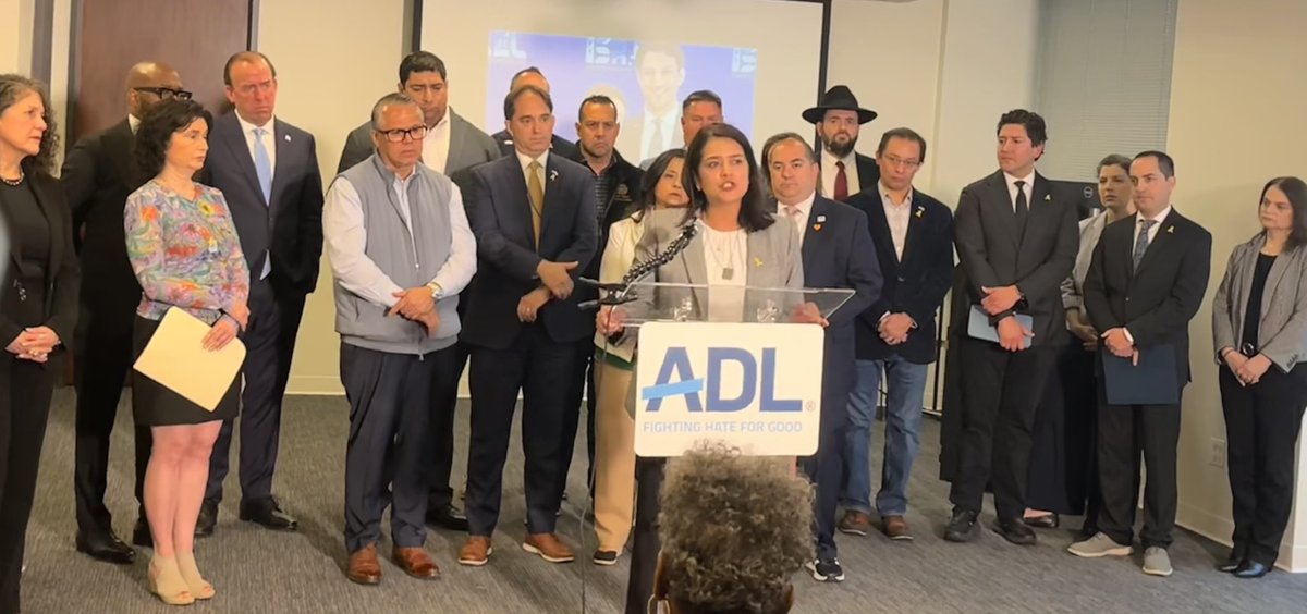 AldermanTabares's tweet image. Moderates need to be more outspoken in Chicago to push back against extremism and hate.  Proud to join colleagues and leaders who have moral clarity and courage to stand up and say enough is enough. @ADL @AJCGlobal @JUFChicago
