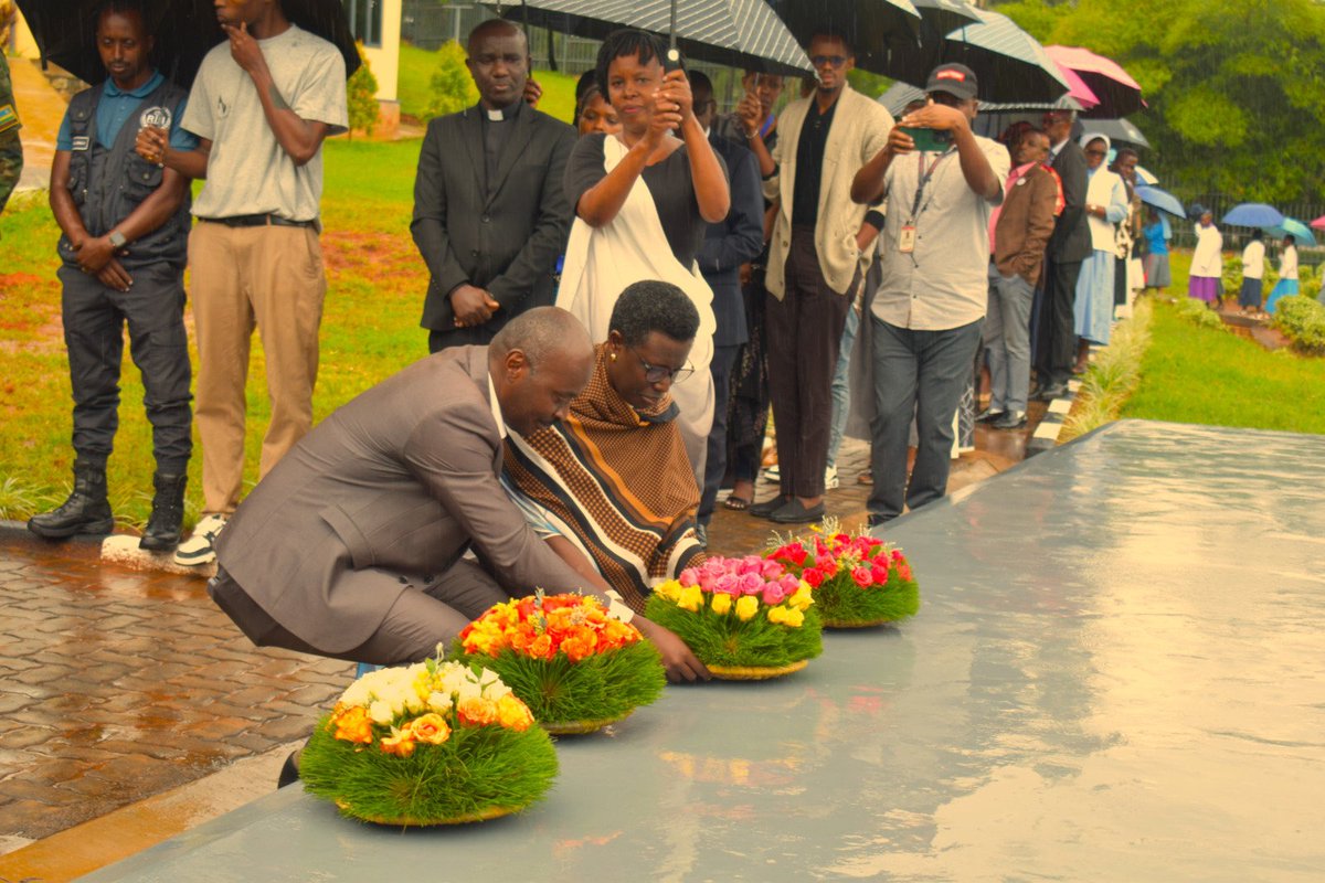 Diyosezi ya Kabgayi n'ibigo biyishamikiyeho harimo n'Ibitaro,twibutse Abasaserdoti, Abihayimana, Abakozi, Abarwayi, Abarwaza n'abandi bazize Jenoside yakorewe Abatutsi ku musozi wa Kabgayi.Ubutumwa bwatanzwe bwibanze ku bumwe n'ubwiyunge no kurwanya ingengabitekerezo ya Jenoside.