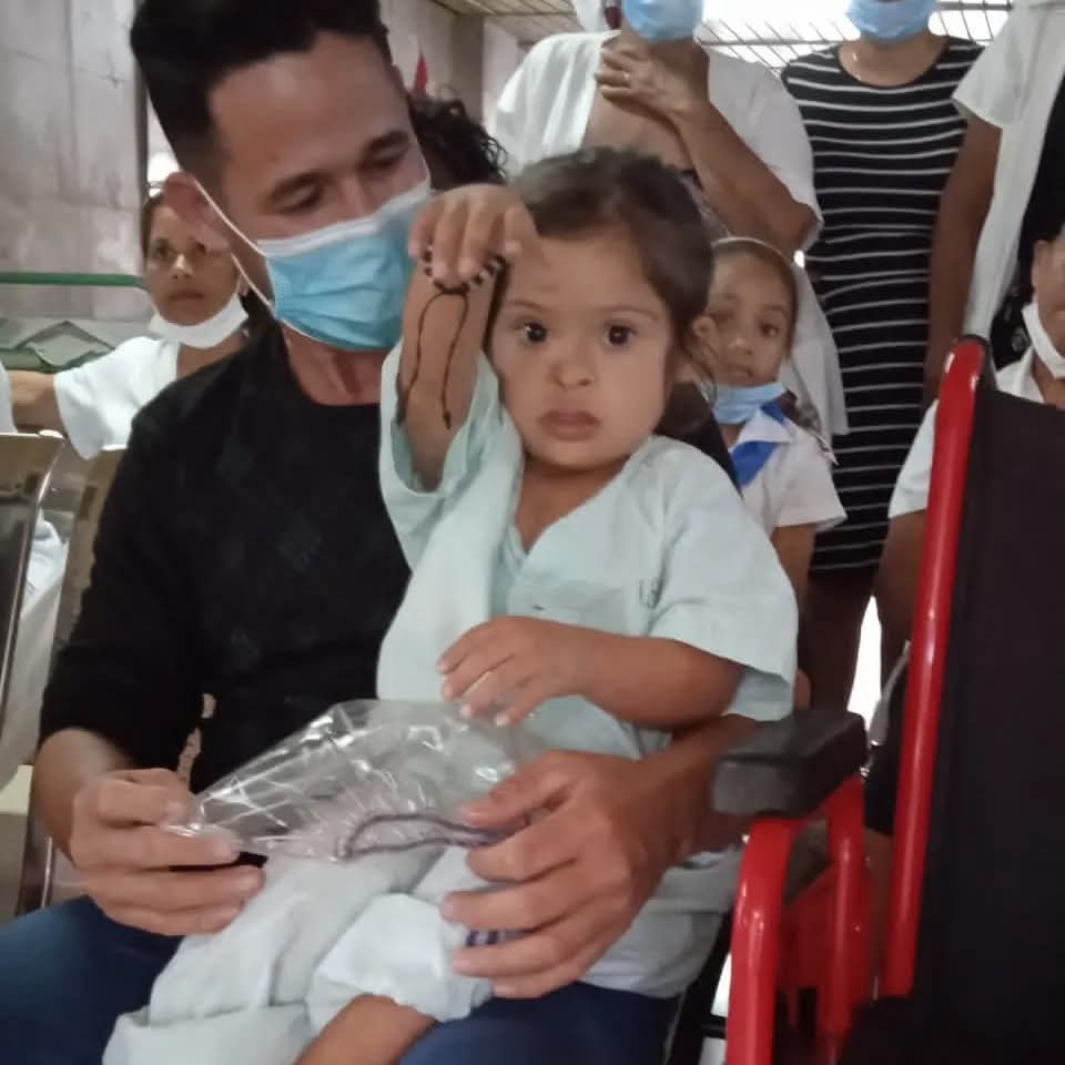 BrigadaJMCueto's tweet photo. "En un mundo donde la risa y la creatividad son medicina, nos unimos para llevar alegría y color a los corazones de nuestros pequeños guerreros en los hospitales pediátricos. 🎨❤️ ¡Únete a nosotros en estos  hermosos momentos culturales que transforma momentos  #20AñosBjm https://t.co/yBNDwtQrP7