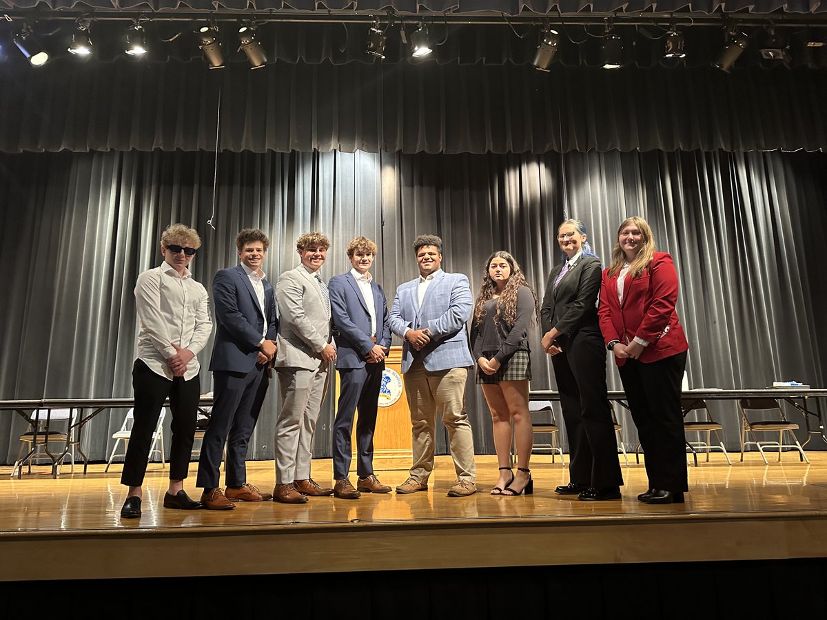 Justin Zemanski, Ed.D. (@justinz_awhs) on Twitter photo Thank you to our esteemed Rules Committee for choosing debatable bills and running Model Congress like clockwork (missing Megan S.)!! <a href="/awlshs/">A. W. High School</a> Thank you to our esteemed Rules Committee for choosing debatable bills and running Model Congress like clockwork (missing Megan S.)!! <a href="/awlshs/">A. W. High School</a>