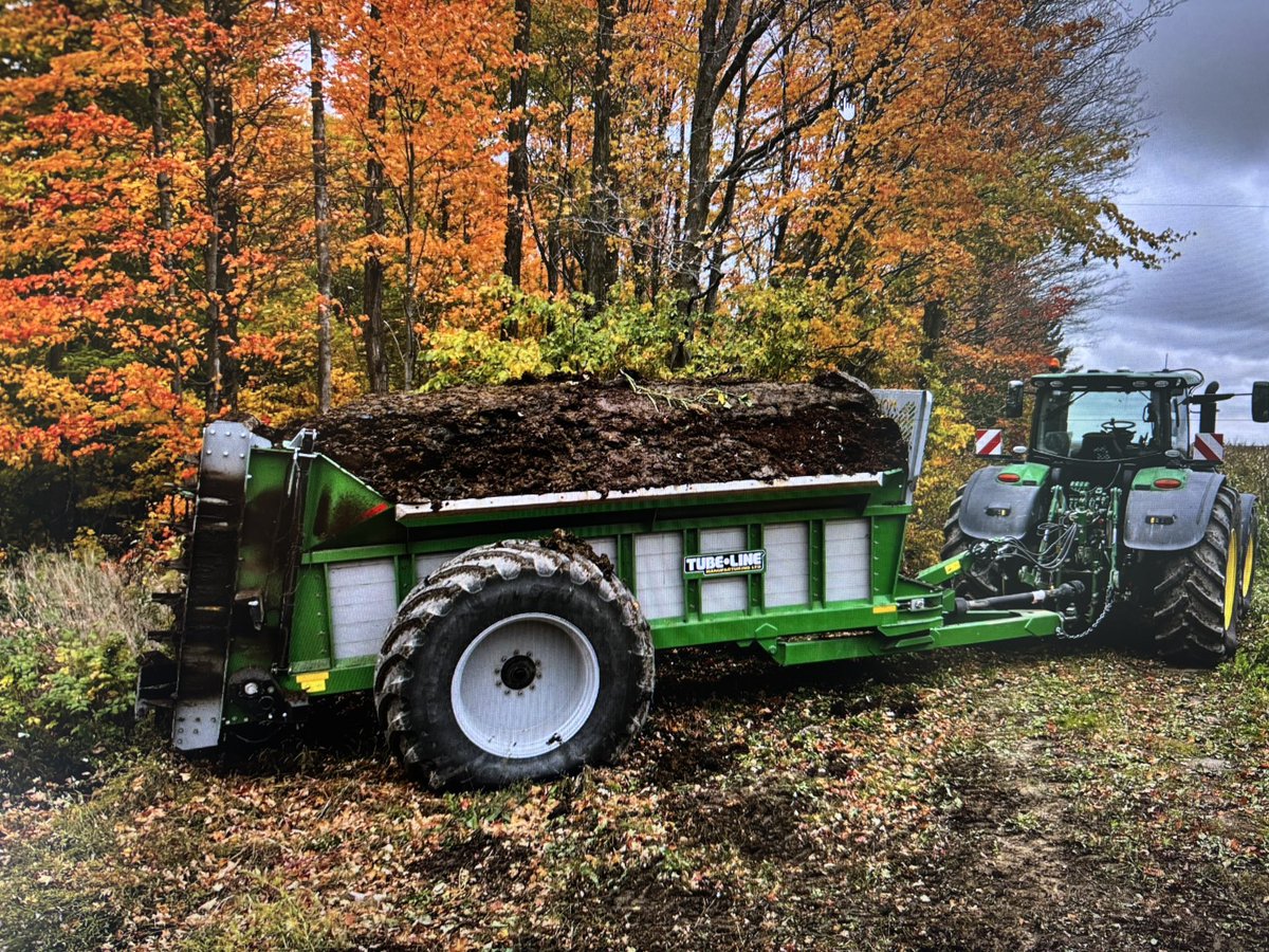 calhorst5's tweet image. Selling 2021 Nitro 600 spreader that we bought new. Looked after very well. Custom VF 900 wheel set excellent for minimal compaction. Full ISO bus rate control variable rate system guaranteed working. 5199491293 76500$ got a used 950 for those long road hauls only reason…
