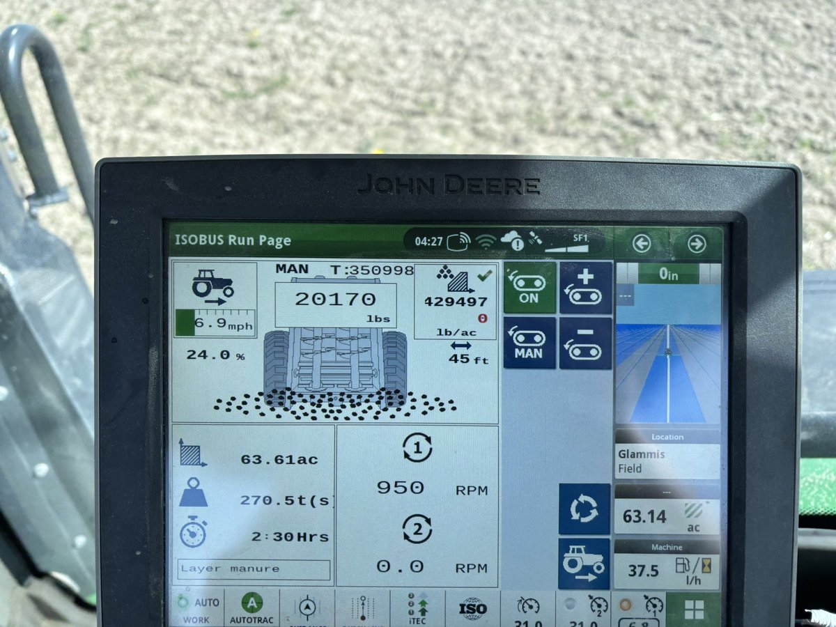 calhorst5's tweet image. Selling 2021 Nitro 600 spreader that we bought new. Looked after very well. Custom VF 900 wheel set excellent for minimal compaction. Full ISO bus rate control variable rate system guaranteed working. 5199491293 76500$ got a used 950 for those long road hauls only reason…