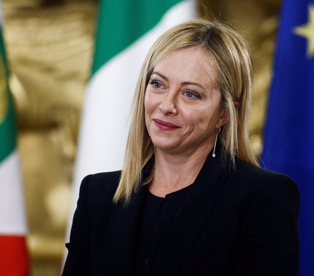 PsyGuy007's tweet image. 🚨 🇮🇹 Giorgia Meloni s'en est prise à la Convention européenne des droits de l'homme :

« Nous exigeons une plus grande autorité nationale pour expulser les ressortissants étrangers qui ont commis des crimes ! »

🗣️ Êtes-vous d’accord avec elle ?

A. OUI
B. NON