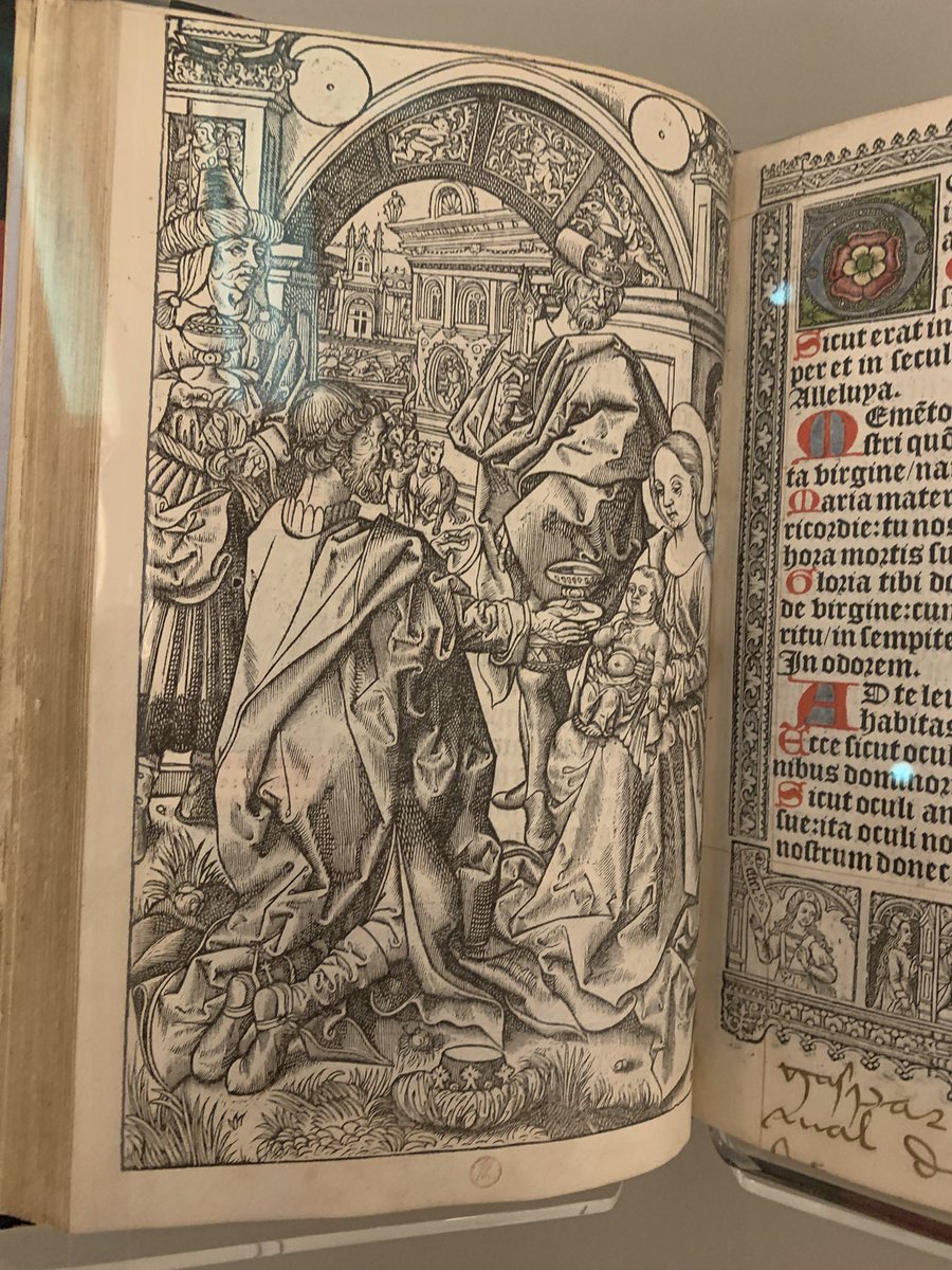 MedievalBritish's tweet photo. Medieval manuscripts in the V&amp;A Museum https://t.co/LgxOuifglT