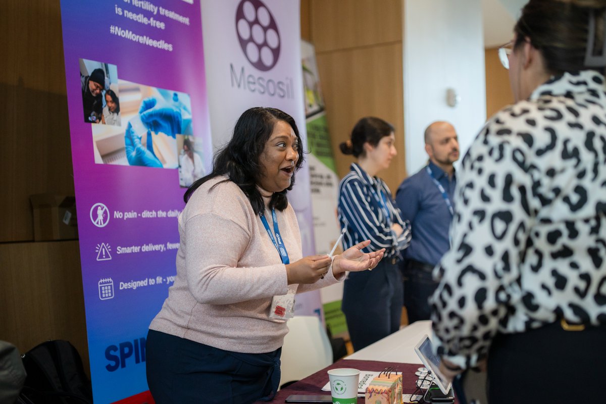 UofTStartup's tweet image. SpinUp marked its one-year anniversary yesterday—bringing together researchers, founders & innovation community to celebrate an exciting first chapter. Congrats to Neuropeutics, winner of the AbbVie Biotech Innovators Award & to all ventures in the showcase.
📸Nick Iwanyshyn, UTM