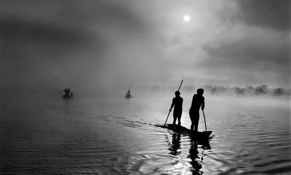 Dia triste para o Brasil. Sebastião Salgado era muito mais que um fotógrafo, foi um brasileiro que levou ao mundo uma visão única de questões tão caras à humanidade.

Através da imagem e sua sensibilidade sem igual, Salgado  lançou luz sobre a dignidade de invisibilizados,