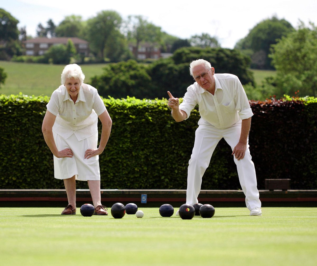 🎈Bowls England's Big Bowls Weekend begins TODAY.

Clubs in Rother are offering free taster sessions up to Monday 26 May for people who want to start playing.

If your club has an event, let us know in the comments section.

💻 Read more about bowls here: 
ow.ly/PcJU50VVr9H