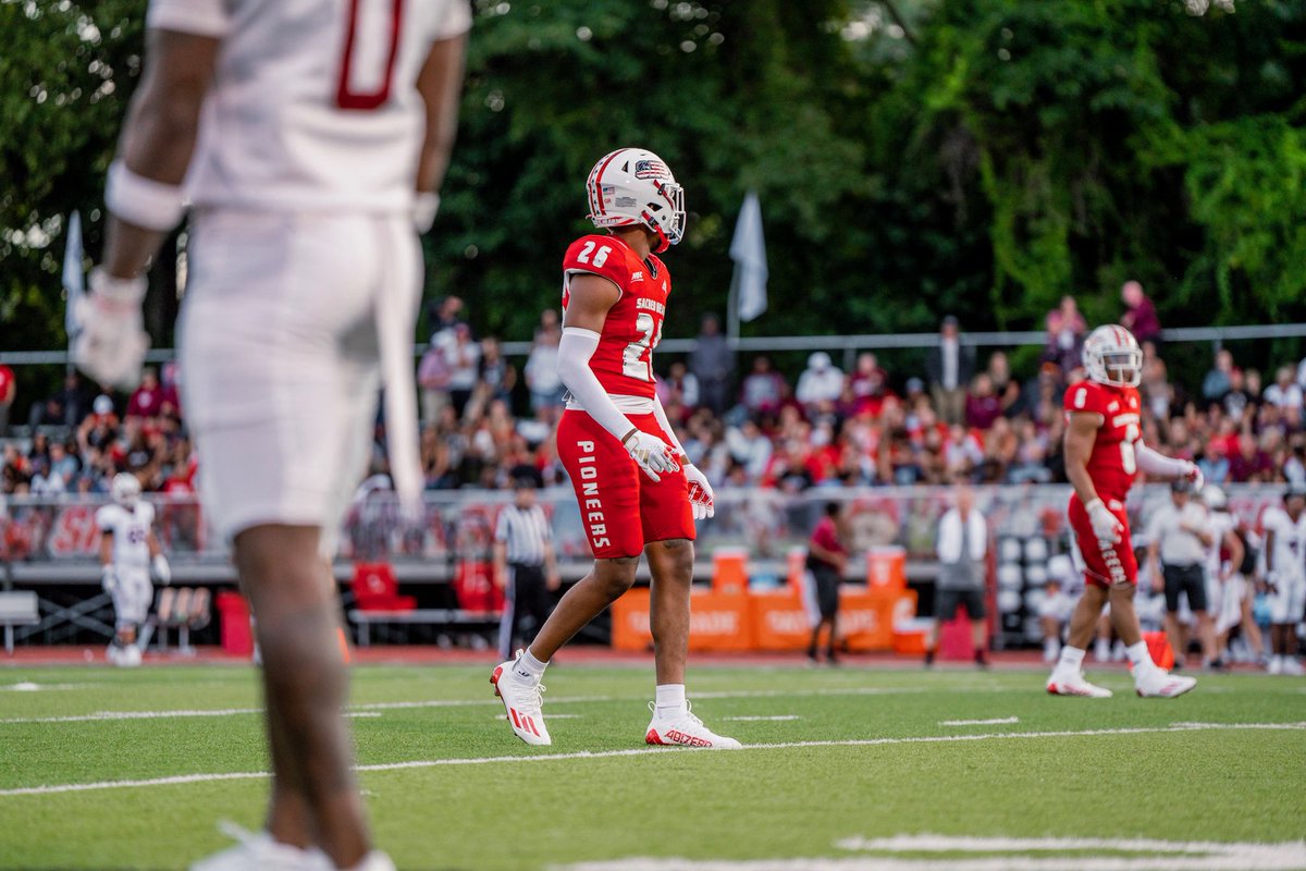 Blessed to receive my 9th division 1 offer from Sacred Heart University #AGTG