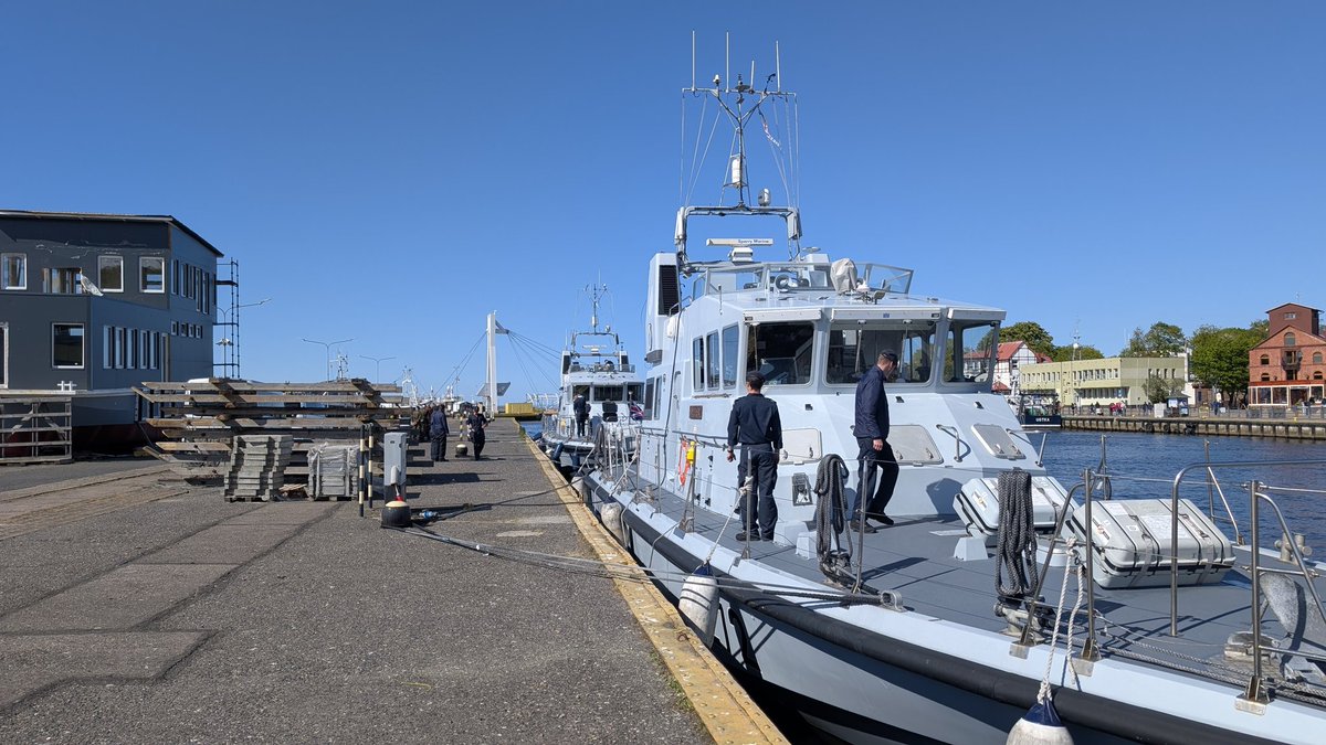 HMS_Smiter's tweet image. After a less than pleasant day at sea, HMS SMITER, in company with @HMSExample arrived alongside Ustka (the first Polish stop on our #BALTOPS25 deployment) @RoyalNavy @MarWojRP #CoastalForcesSquadron #GlobalModernReady