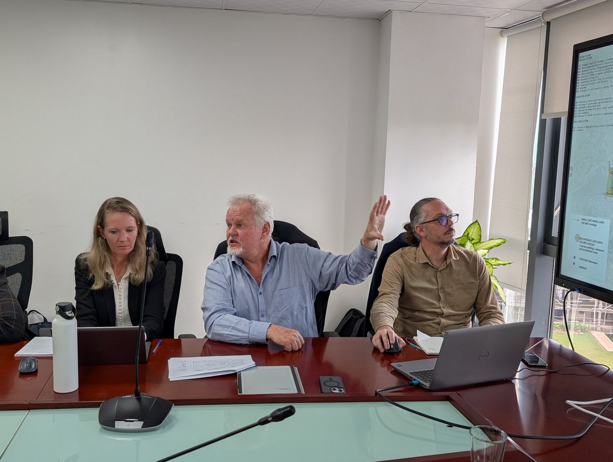 REMA_Rwanda's tweet photo. During today’s high-level consultation meeting, stakeholders shared their
views on how the five wetlands being rehabilitated under #RUDPII can serve as places of leisure, sport &amp; environmental education, as well as create new economic opportunities for Kigali

#GreenRwanda🇷🇼🌿 https://t.co/BcZfkshHoU