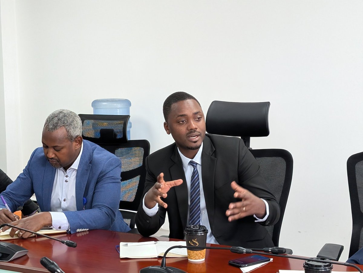 REMA_Rwanda's tweet photo. During today’s high-level consultation meeting, stakeholders shared their
views on how the five wetlands being rehabilitated under #RUDPII can serve as places of leisure, sport &amp; environmental education, as well as create new economic opportunities for Kigali

#GreenRwanda🇷🇼🌿 https://t.co/BcZfkshHoU
